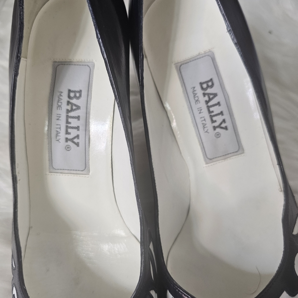 VINTAGE 1980 Bally blue White Leather High Heel Shoe MADE in ITALY sz 6.5M - Picture 5 of 8